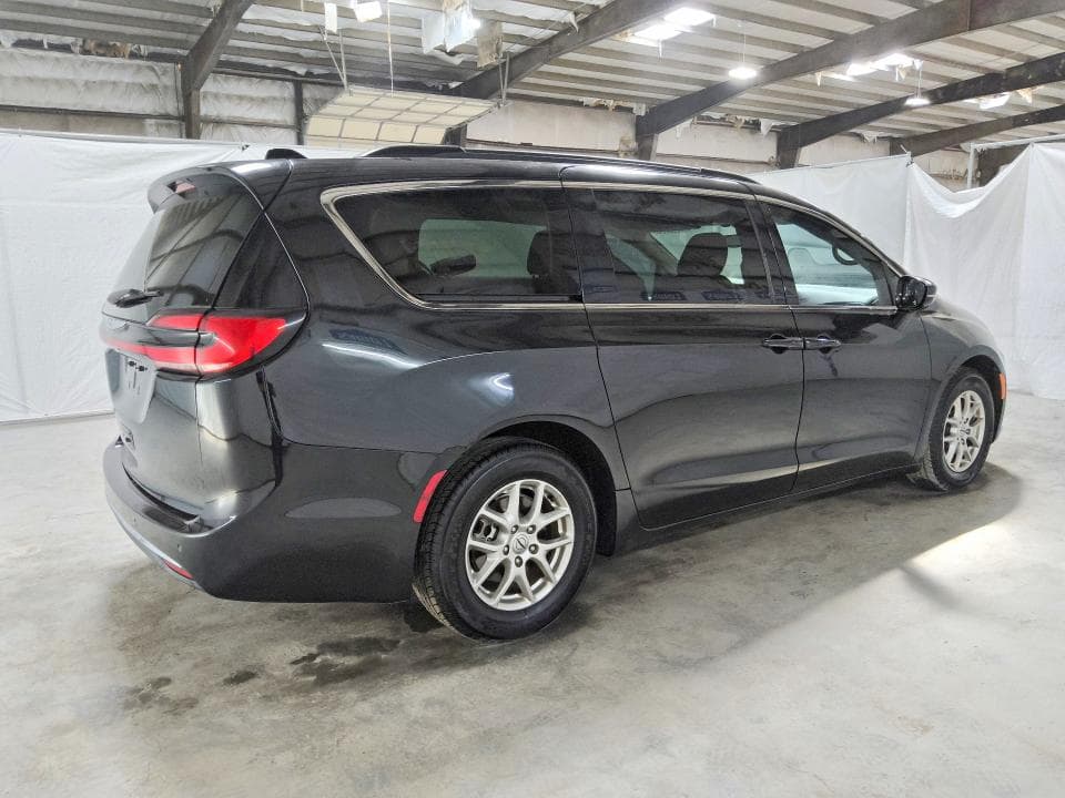 2022 CHRYSLER PACIFICA TOURING L 3