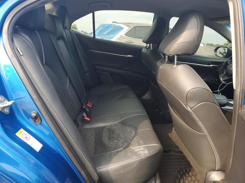 2019 TOYOTA CAMRY XSE 10