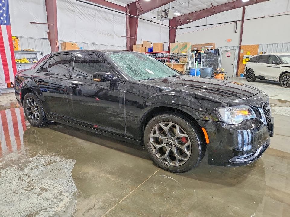 2018 CHRYSLER 300 S 4