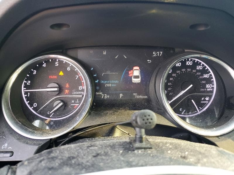 2020 TOYOTA CAMRY SE 9