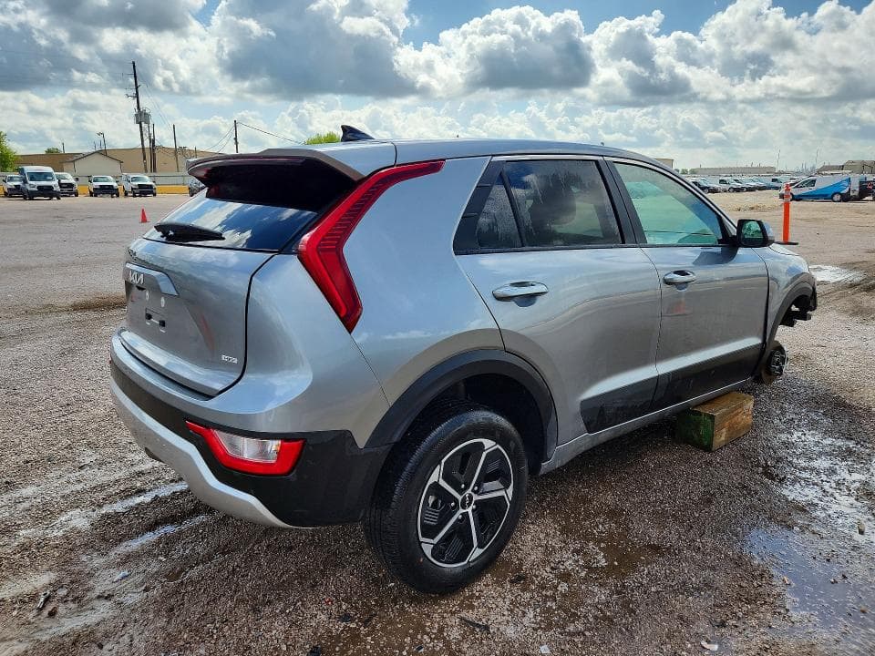2026 KIA NIRO LX 3