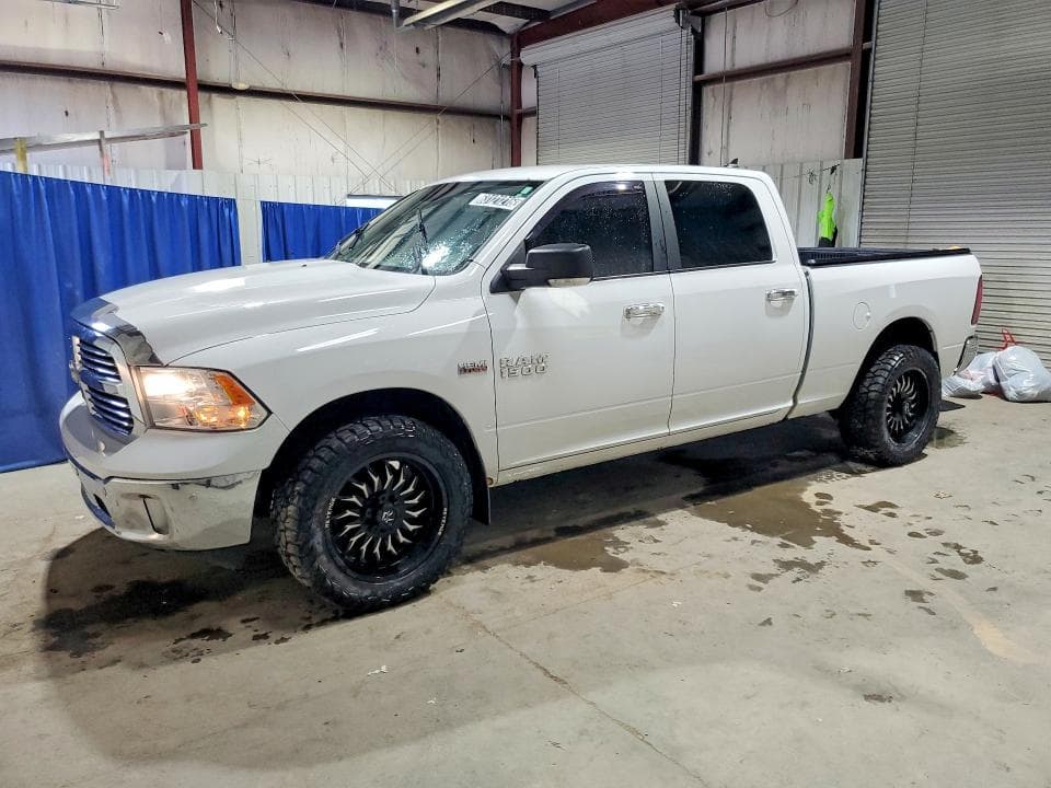 2017 RAM 1500 SLT