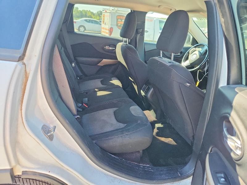 2018 JEEP CHEROKEE LATITUDE 11
