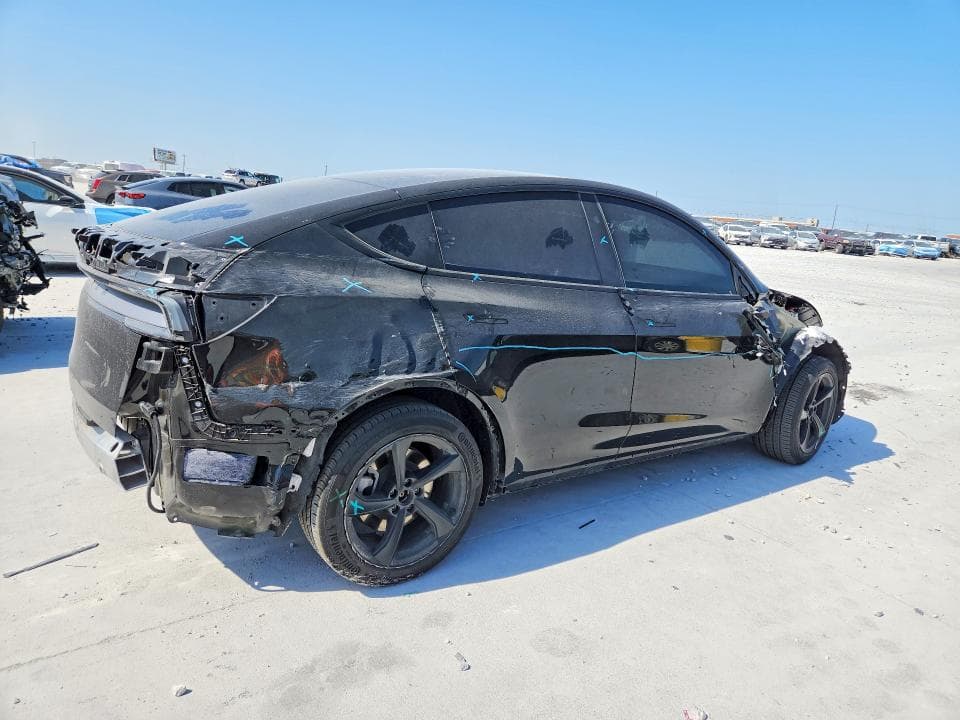 2026 TESLA MODEL Y 3