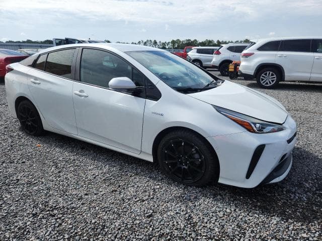 2019 TOYOTA PRIUS XLE 4