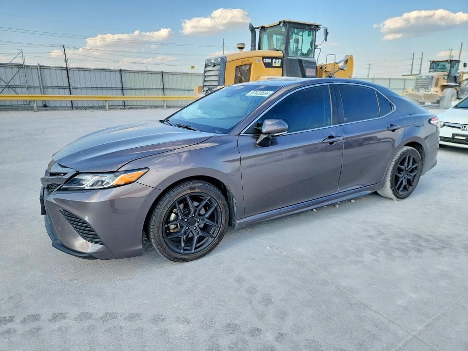 2020 TOYOTA CAMRY SE - 1