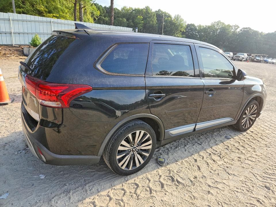 2019 MITSUBISHI OUTLANDER SE 3