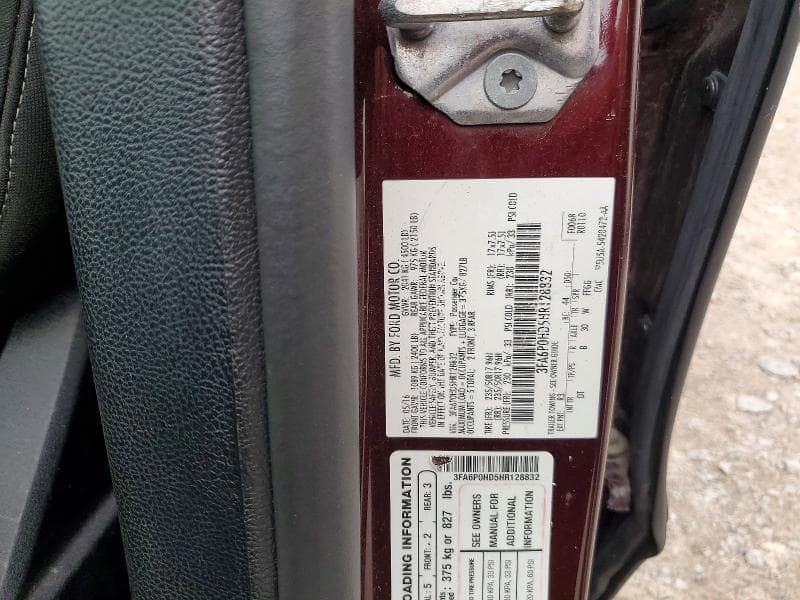 2017 FORD FUSION SE 12
