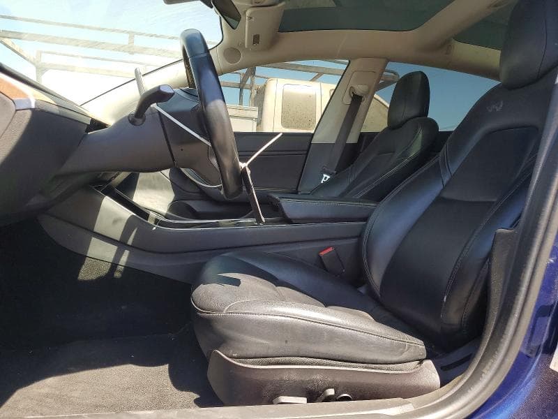 2018 TESLA MODEL 3 7