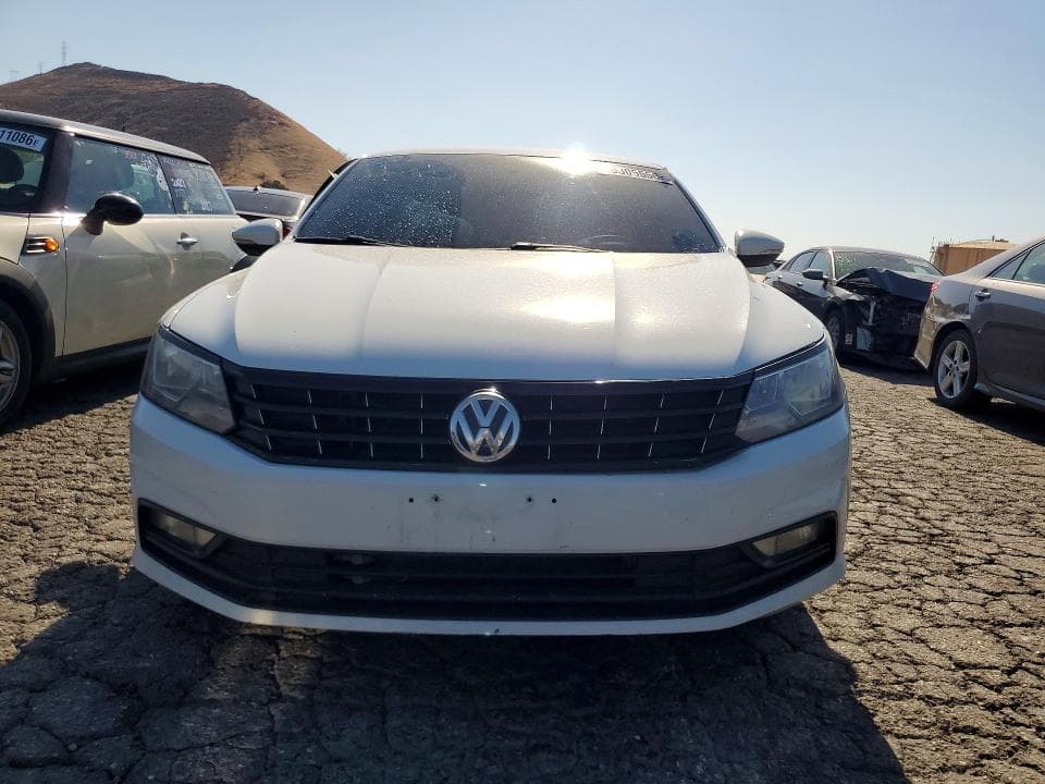 2017 VOLKSWAGEN PASSAT S 5