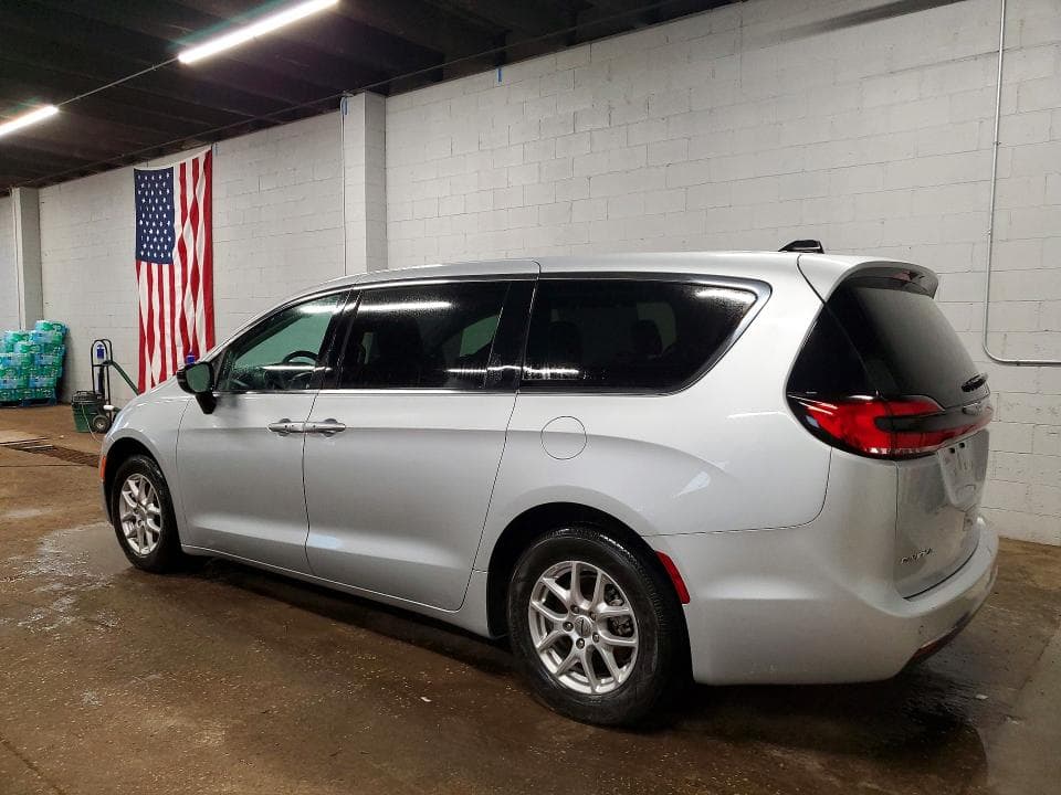 2024 CHRYSLER PACIFICA TOURING L 2