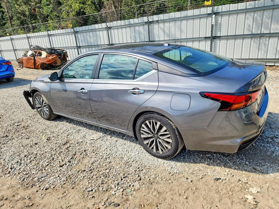 2024 NISSAN ALTIMA SV 2