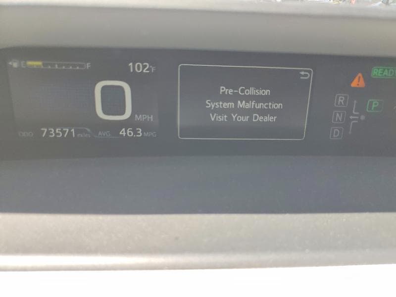 2017 TOYOTA PRIUS THREE TOURING 9