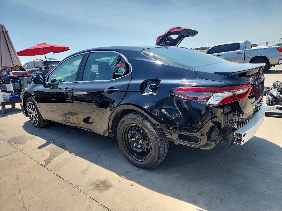 2024 TOYOTA CAMRY XLE 2