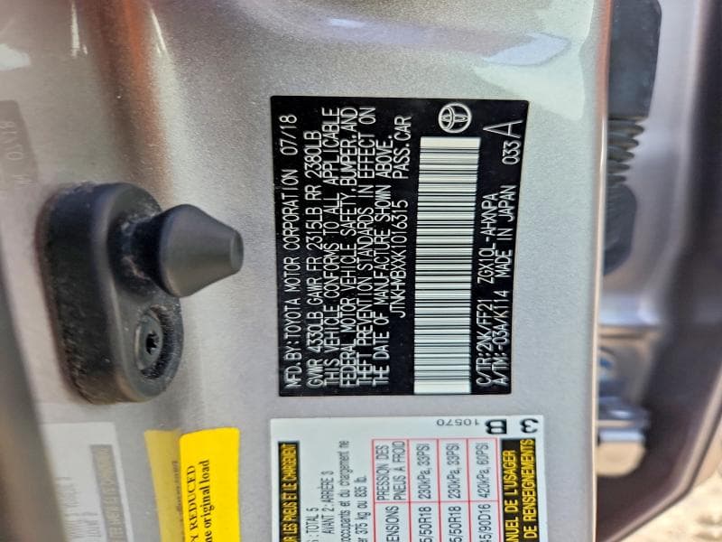 2019 TOYOTA C-HR XLE 13