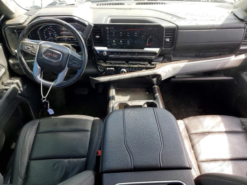 2024 GMC SIERRA K2500 SLT 8