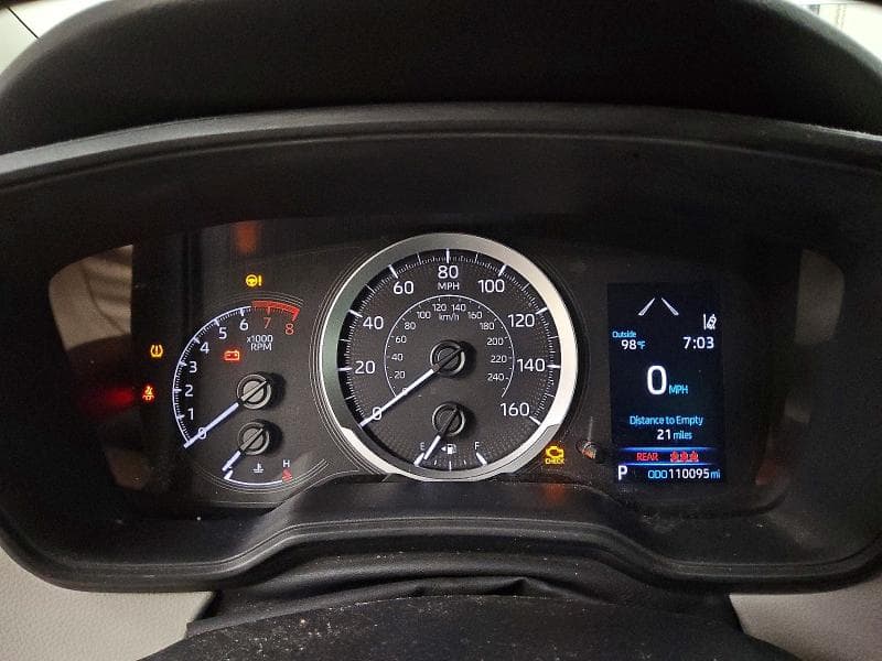 2021 TOYOTA COROLLA LE 9