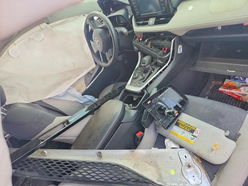2020 TOYOTA RAV4 HYBRID XLE 8