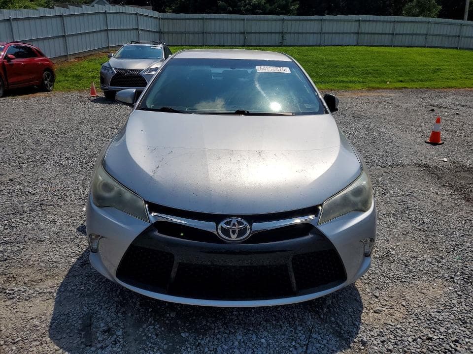 2017 TOYOTA CAMRY SE 5