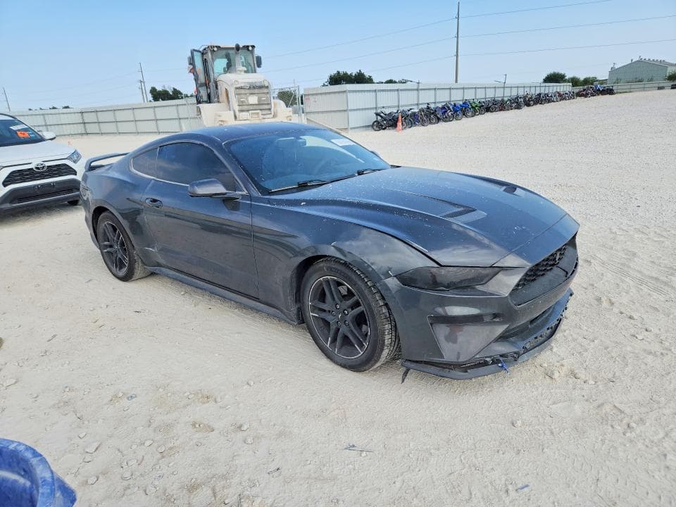 2019 FORD MUSTANG 4
