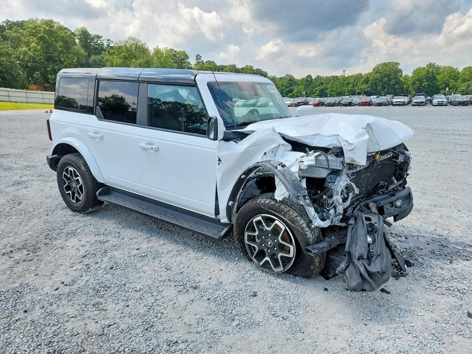 2025 FORD BRONCO OUTER BANKS 4