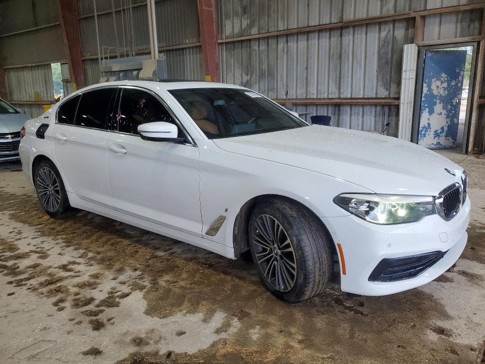 2019 BMW 530E 4