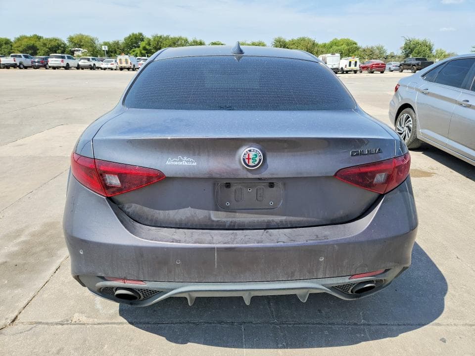 2020 ALFA ROMEO GIULIA 6
