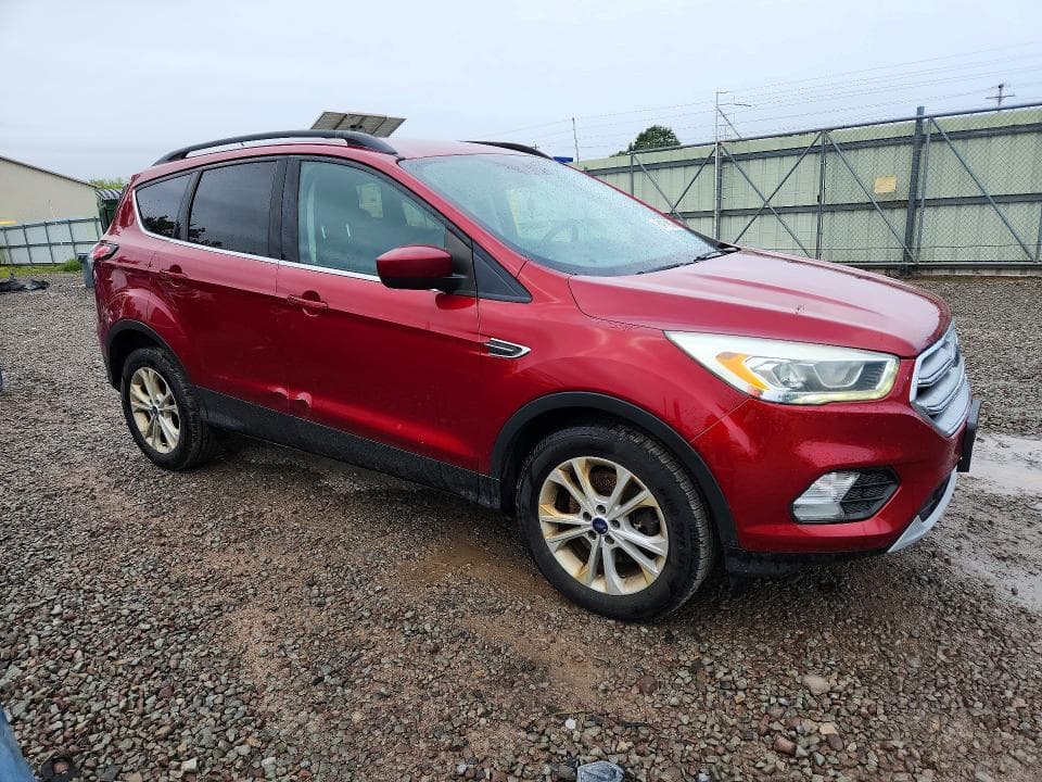 2017 FORD ESCAPE SE 4