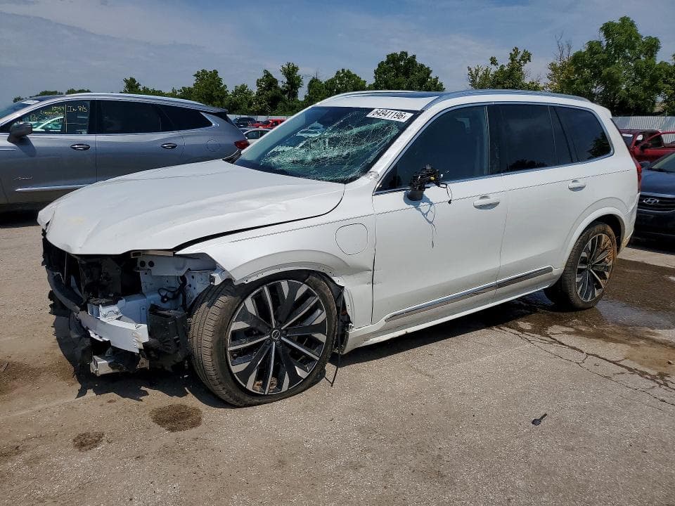 2025 VOLVO XC90 PLUS