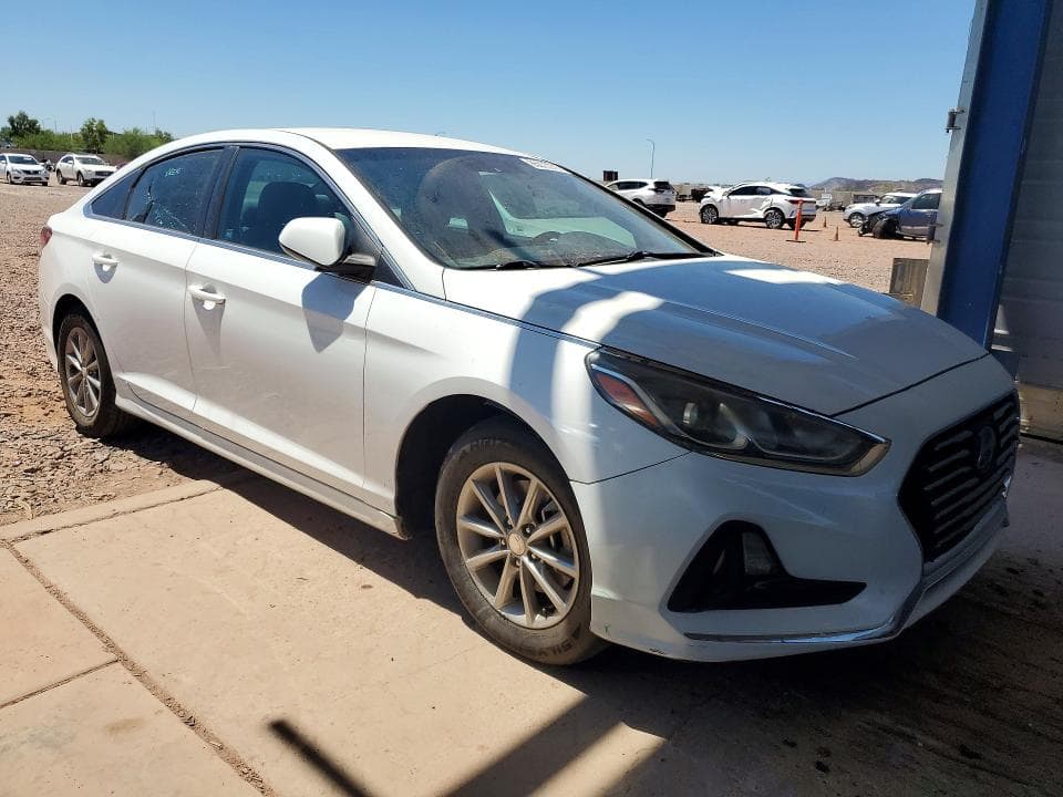 2018 HYUNDAI SONATA SE 4