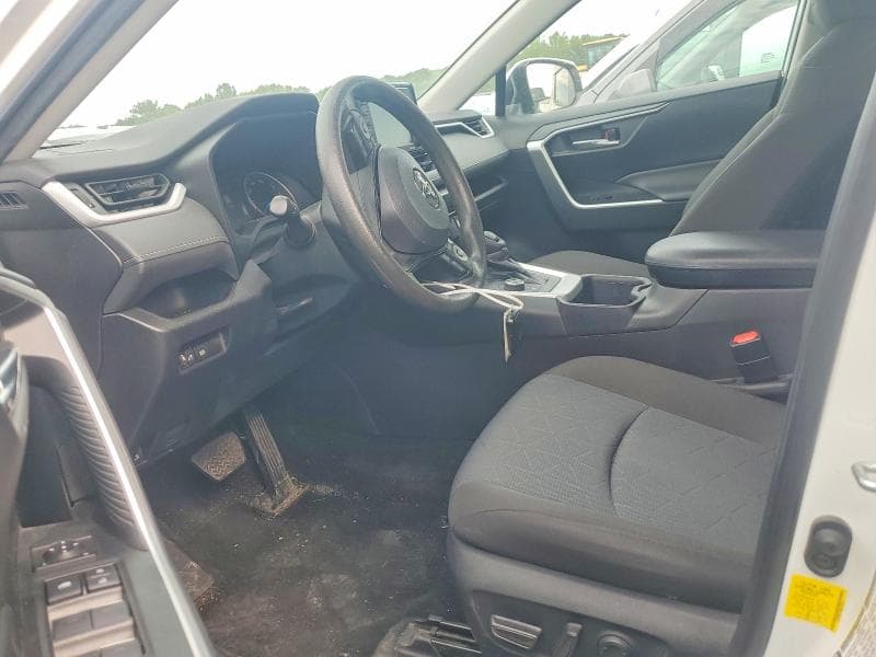 2022 TOYOTA RAV4 XLE 7