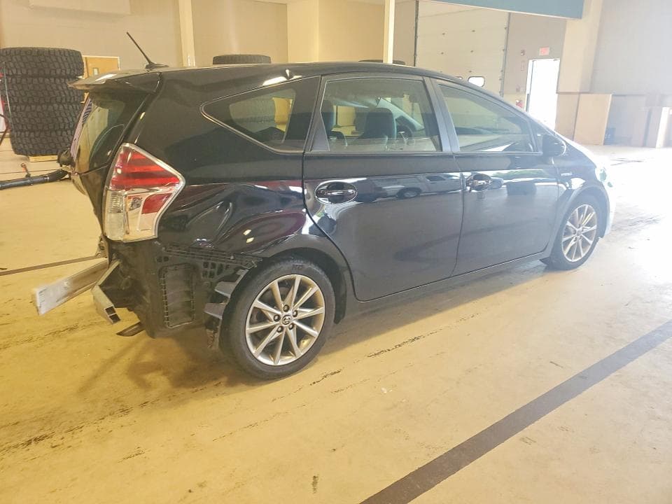 2017 TOYOTA PRIUS V FIVE 3