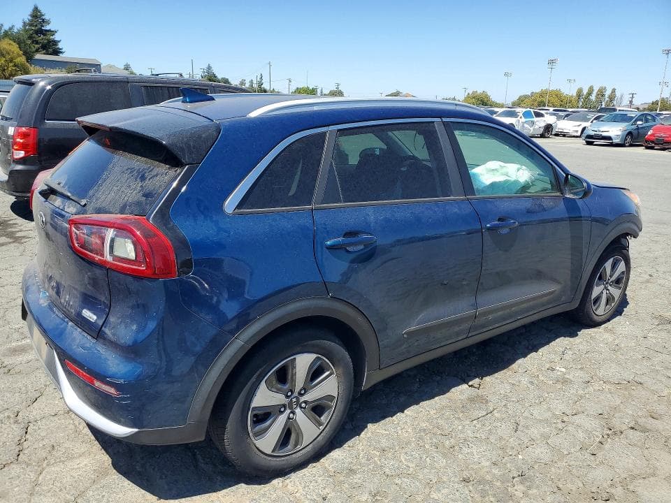 2018 KIA NIRO LX 3