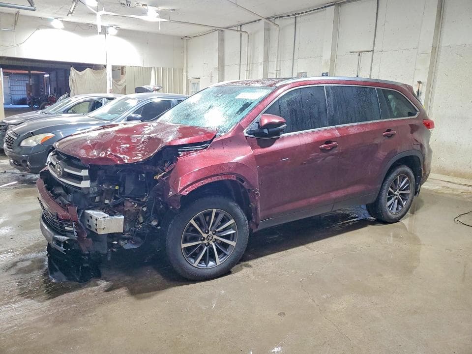 2019 TOYOTA HIGHLANDER XLE - 1