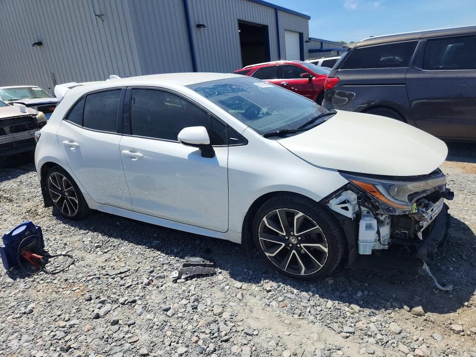 2019 TOYOTA COROLLA HATCHBACK XSE 4