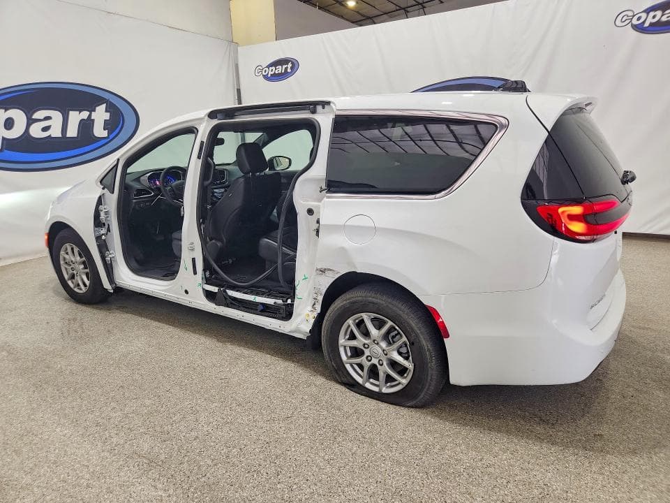 2026 CHRYSLER PACIFICA SELECT 2