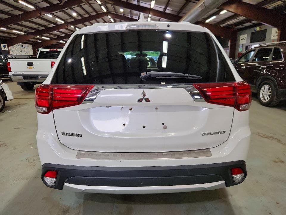 2017 MITSUBISHI OUTLANDER ES 6