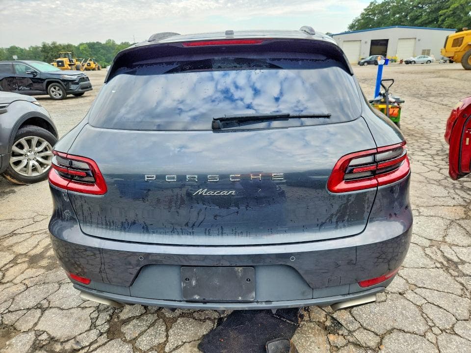 2017 PORSCHE MACAN 6
