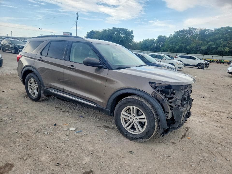 2021 FORD EXPLORER XLT 4