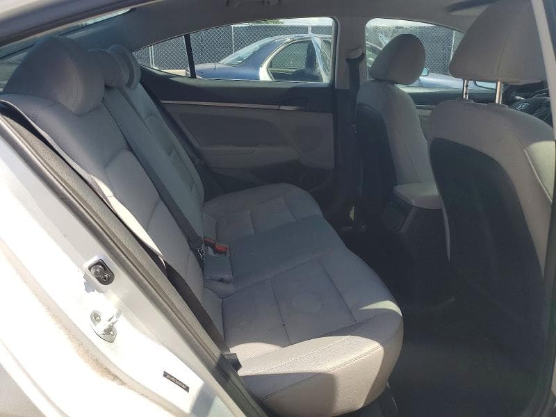2017 HYUNDAI ELANTRA SE 10