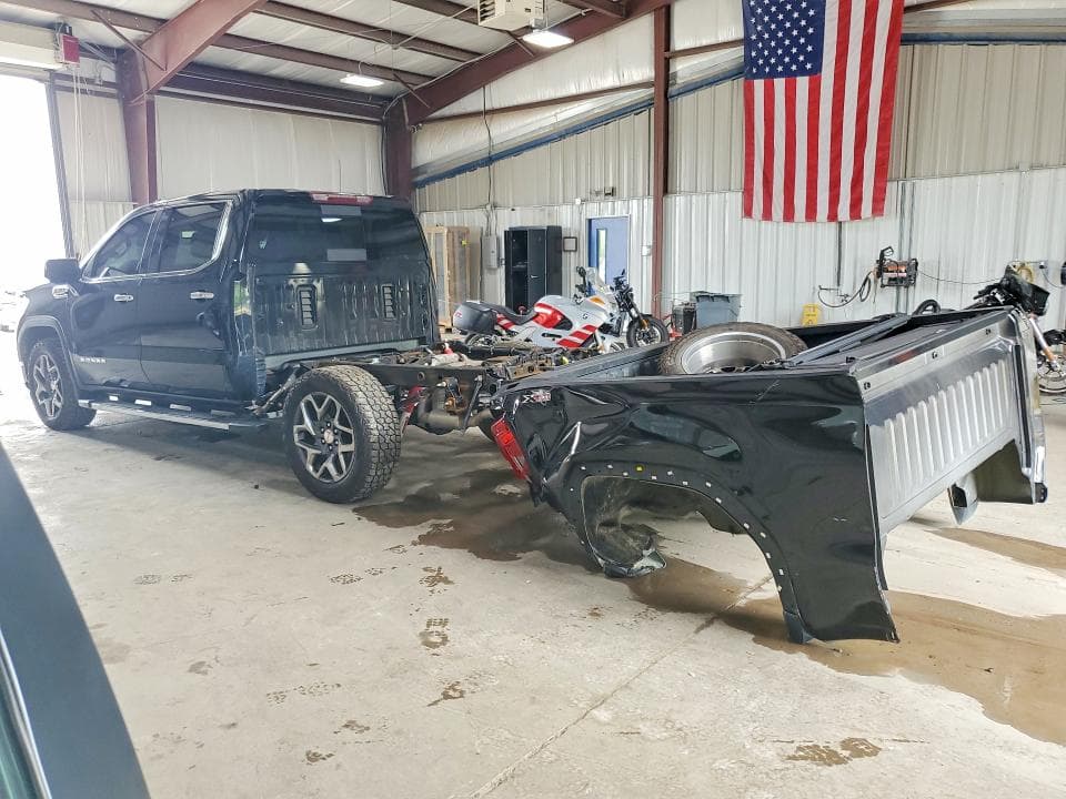 2022 GMC SIERRA K1500 SLT 2