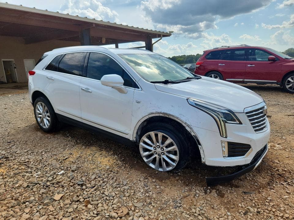 2017 CADILLAC XT5 PLATINUM 4
