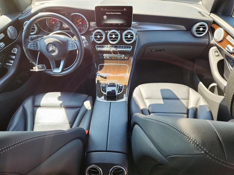 2017 MERCEDES-BENZ GLC 300 4MATIC 8