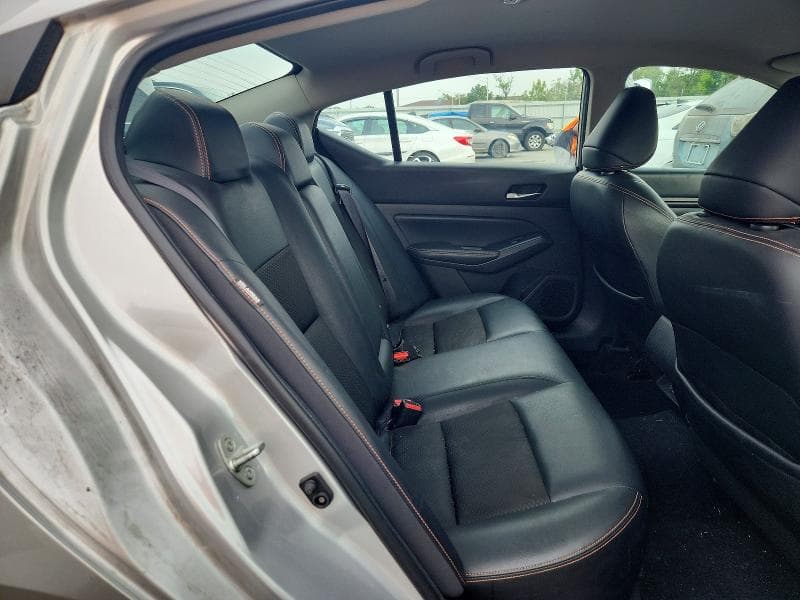 2019 NISSAN ALTIMA SR 10