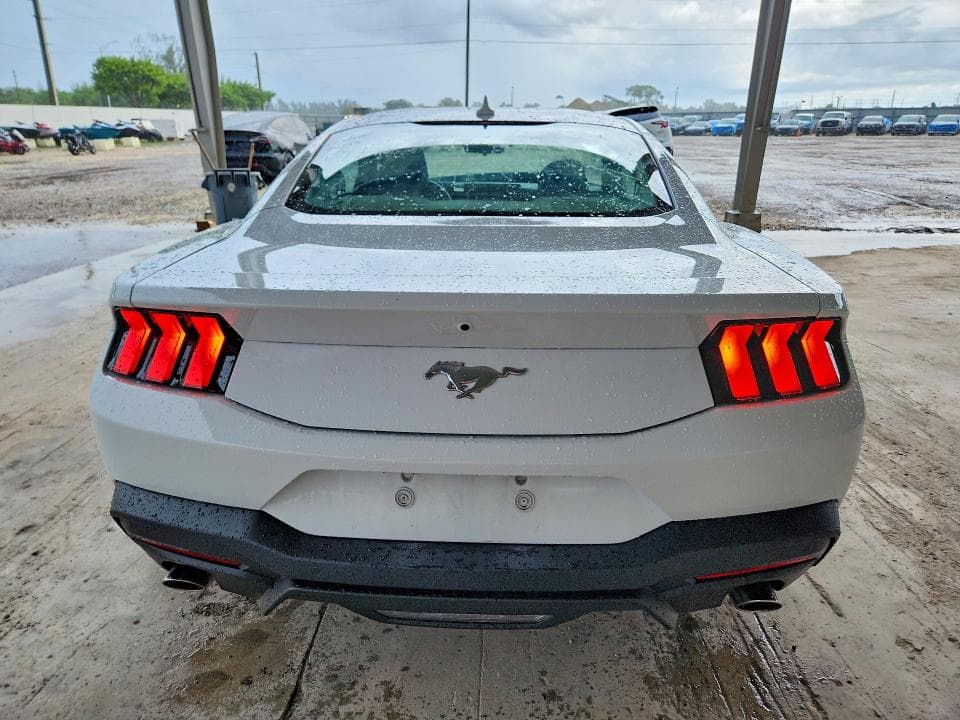 2025 FORD MUSTANG 6