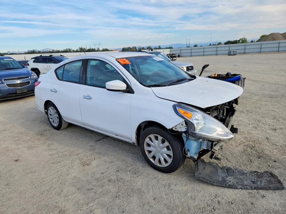 2019 NISSAN VERSA SV 4