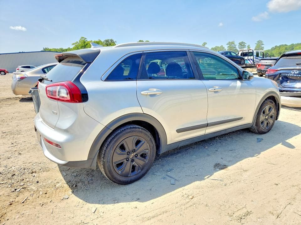 2018 KIA NIRO LX 3