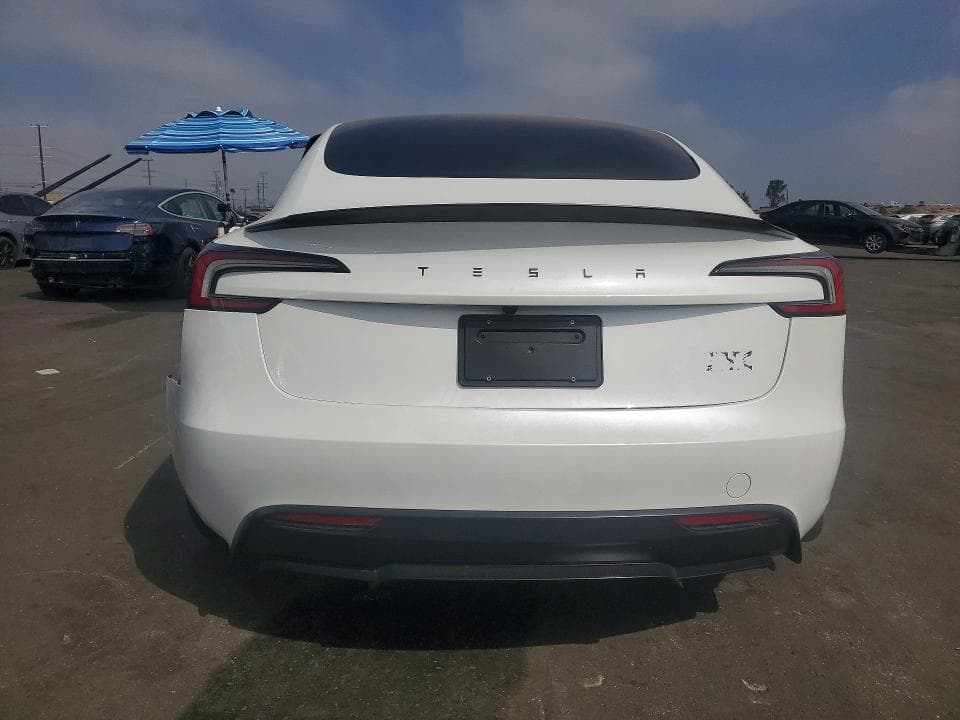 2026 TESLA MODEL 3 6