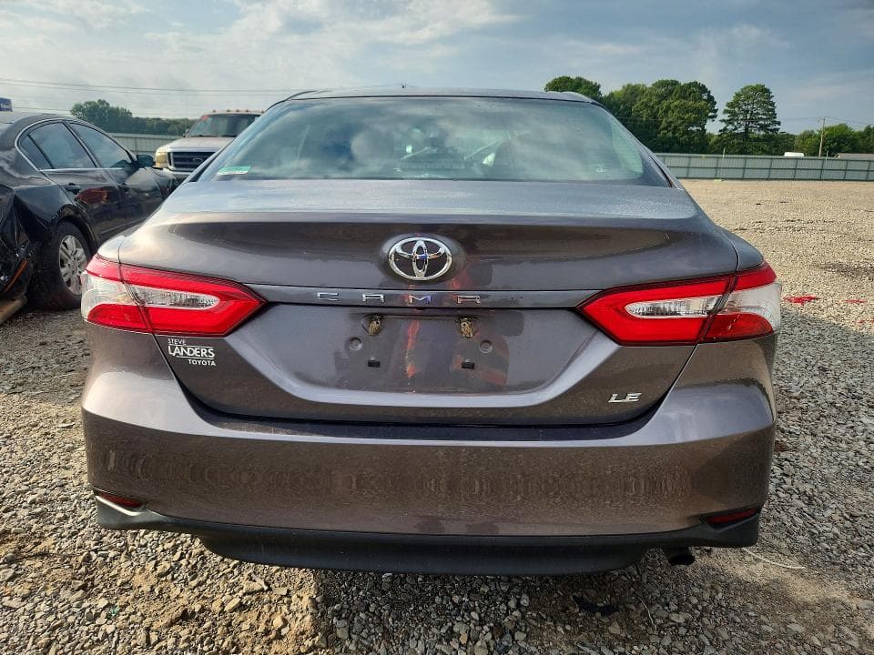 2018 TOYOTA CAMRY LE 6