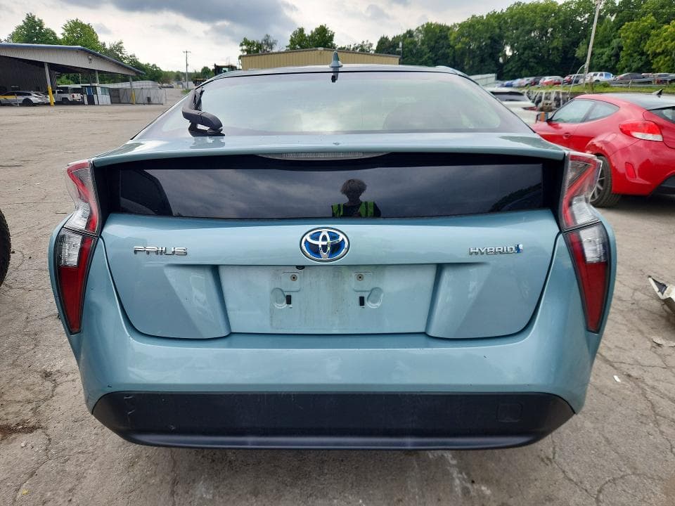 2017 TOYOTA PRIUS TWO 6